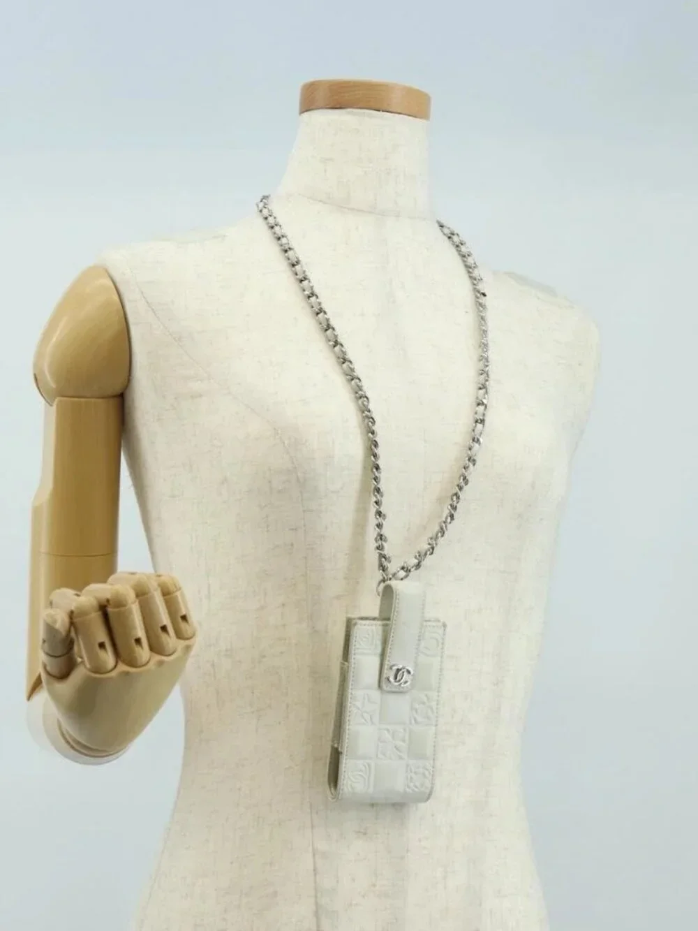 CHANEL icon Chain Shoulder Pouch Lamb Skin White Silver CC Auth 184233A